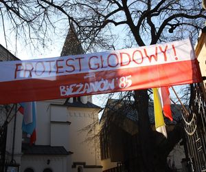 W Krakowie upamiętniono 40. rocznicę protestu głodowego w Bieżanowie