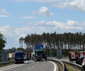 Poważny wypadek na autostradzie A6. Są poszkodowani. Duże utrudnienia