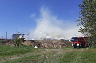 Jak doszło do pożaru w bydgoskiej ProNaturze? Podobno odpady tliły się już na śmieciarce