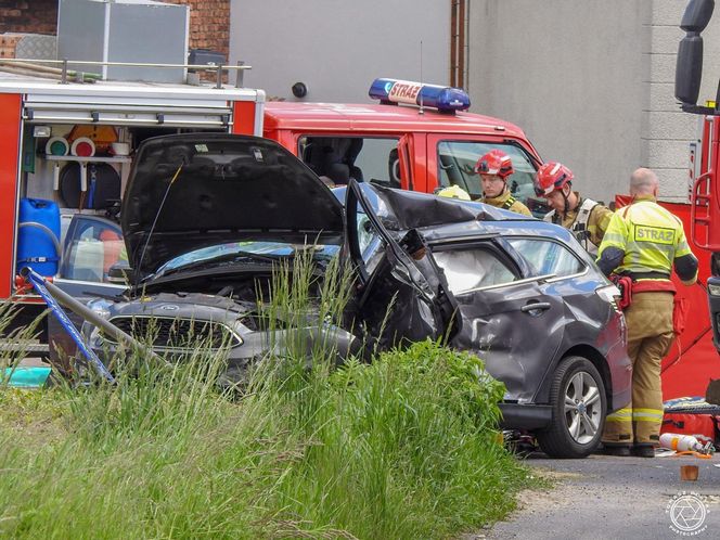 Śmiertelny wypadek w Lędzinach. Nie żyje 66-letnia pasażerka samochodu osobowego