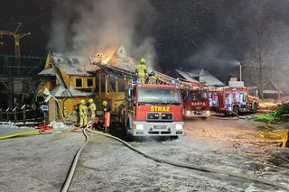 Bukowina Tatrzańska. Pożar drewnianego pensjonatu. Budynek płonął jak pochodnia