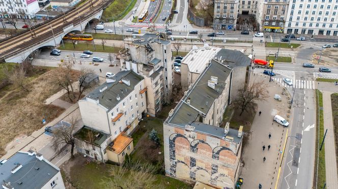 Kamienica na Mackiewicza 1 w Warszawie