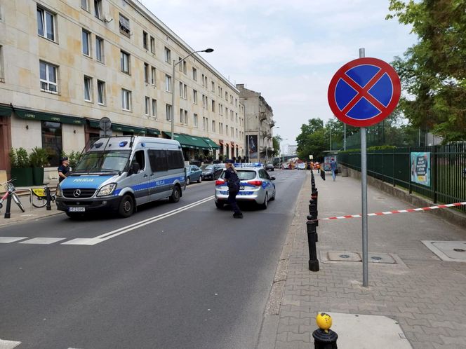Ludzie usłyszeli huk, z okien buchnął pył. Runęła część zabytkowej kamienicy w Śródmieściu