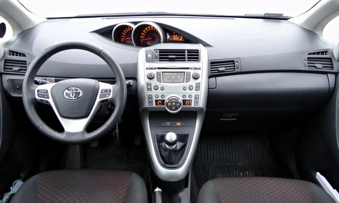 Toyota Verso 2011