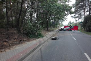 Najechał na krawężnik i dachował. Tragedia w Sulęcinie