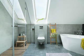 Okna dachowe a wentylacja grawitacyjna: jak wykorzystać naturalny ruch powietrza do efektywnej wentylacji poddasza?