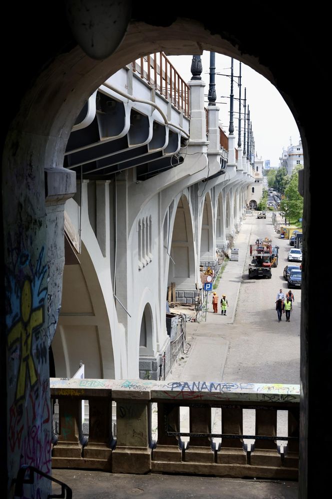 Fatum nad mostem Poniatowskiego. Remont trwa dwa lata, a końca nie widać