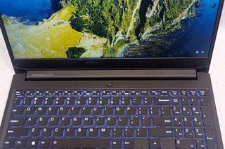 Seryjny włamywacz zatrzymany! Okradał wrocławskie mieszkania. Zobacz jego łupy