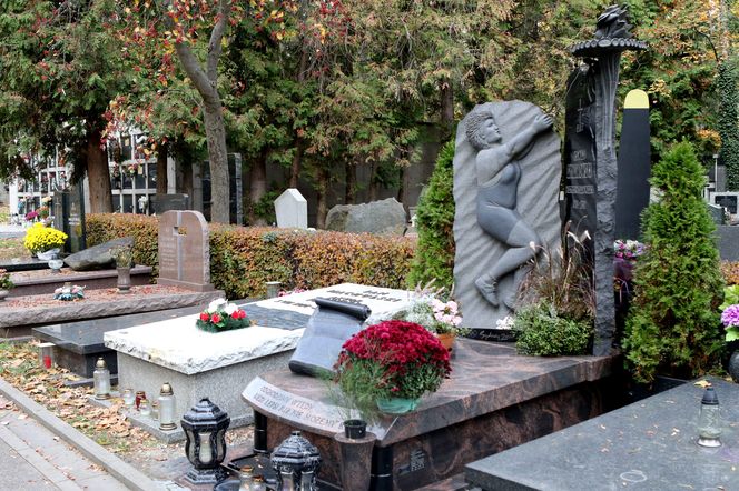 Grób Kamili Skolimowskiej na Cmentarzu Wojskowym na Powązkach