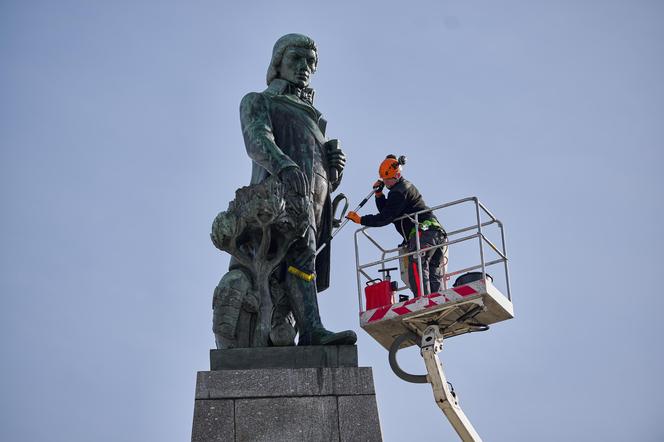 Pomnik Tadeusza Kościuszki na Placu Wolności w Łodzi będzie wyglądał jak nowy