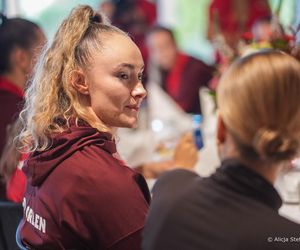 Marta Nawrocka spotkała się z reprezentacją Polski kobiet