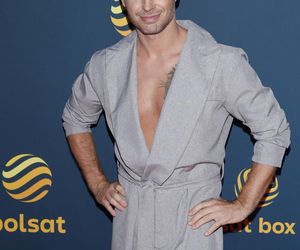 Gwiazdy na jesiennej ramówce Polsatu błyszczały błękitem i dekoltami poniżej pasa. Tylko Ada Fijał i Kasia Cichopek przełamały sztampę