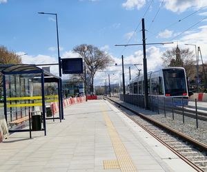 Tramwaje wróciły na Toruńską! Modernizacja torowiska zakończona przed terminem