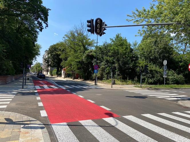 Dwupasmowa droga rowerowa na ul. Jaracza między ul. Uniwersytecką i ul. Kilińskiego w Łodzi