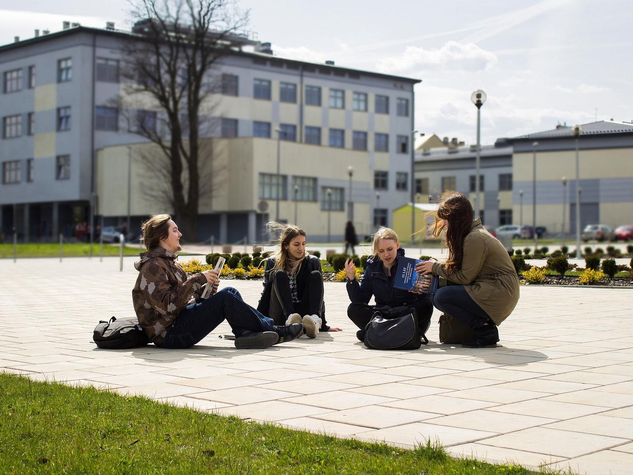 Rekrutacja do szkół ponadpodstawowych 2021 - zasady, jak aplikować, kiedy wyniki? 