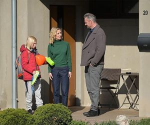 Pierwsza miłość, odcinek 4024: Kaja (Elżbieta Trzaskoś), syn Kai - Kostek, mąż Mikołaj Kamiński (Michał Gadomski)