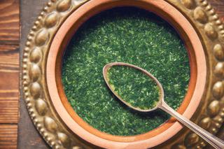 Lekkie zupy z zielonych listków