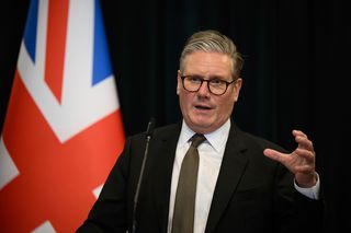Brytyjski rząd w stanie gotowości. Chodzi o wojnę i USA