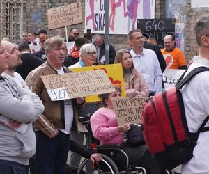 Protest rodziców i dziadków w Warszawie (7.03.2025)