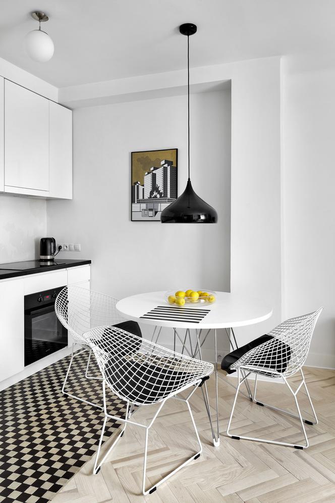 Czarno-biała mozaika w kuchni