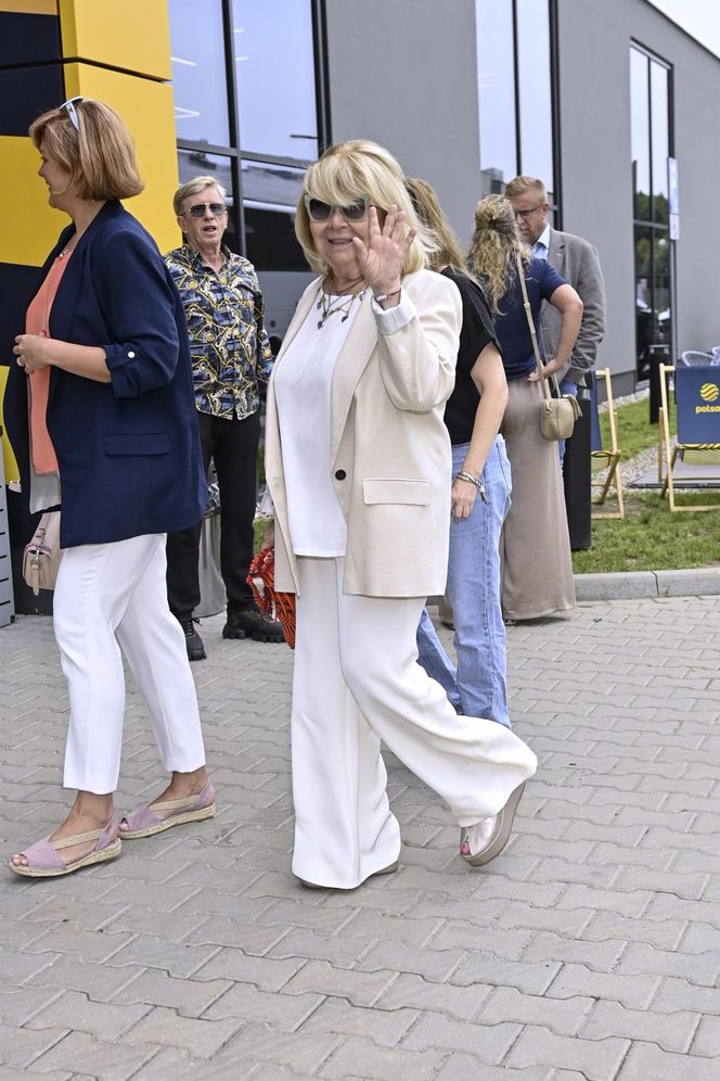 Gwiazdy na jesiennej ramówce Polsatu błyszczały błękitem i dekoltami poniżej pasa. Tylko Ada Fijał i Kasia Cichopek przełamały sztampę