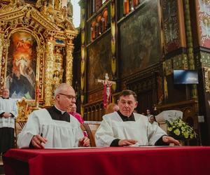 Kanoniczne objęcie diecezji sosnowieckiej przez bp. Artura Ważnego. Dał się poznać jako odważny