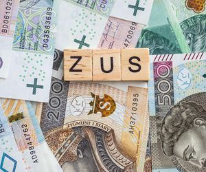 2000 zł specjalnego dodatku do świadczenia od ZUS! Pierwsze wypłaty ruszyły już 1 maja 2025