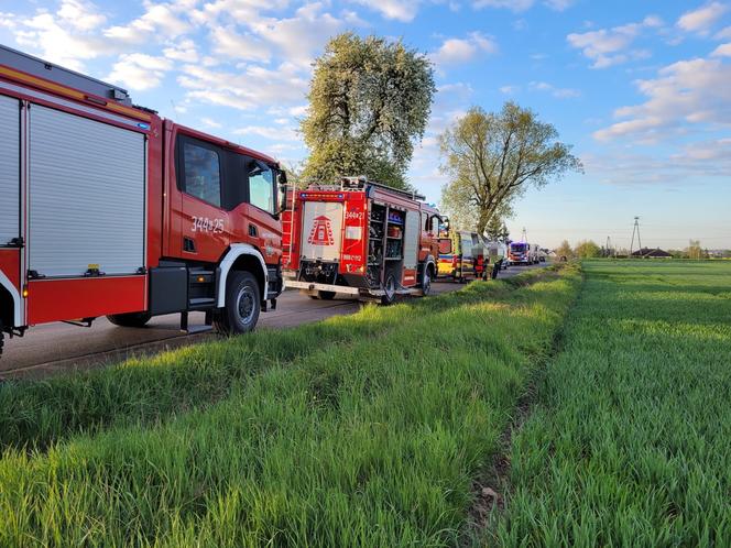 Śmiertelny wypadek pod Chełmżą! 32-latek z audi nie przeżył zderzenia z fordem [ZDJĘCIA]. 