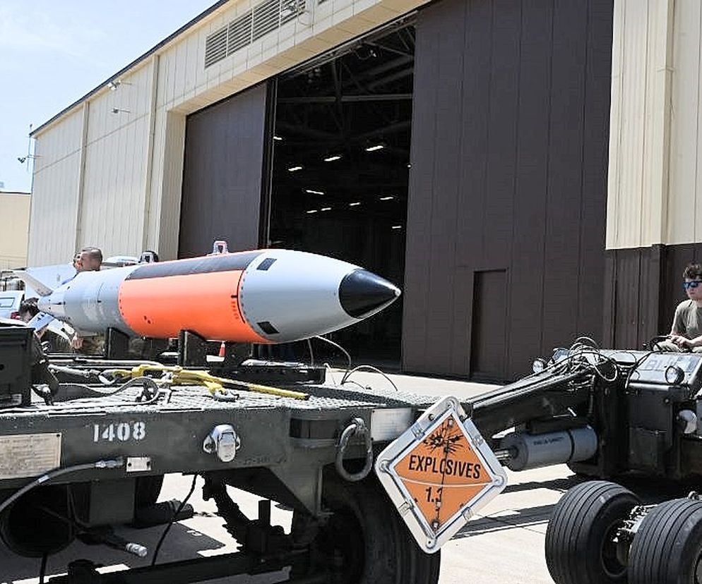 bomba atomowa B61-12 