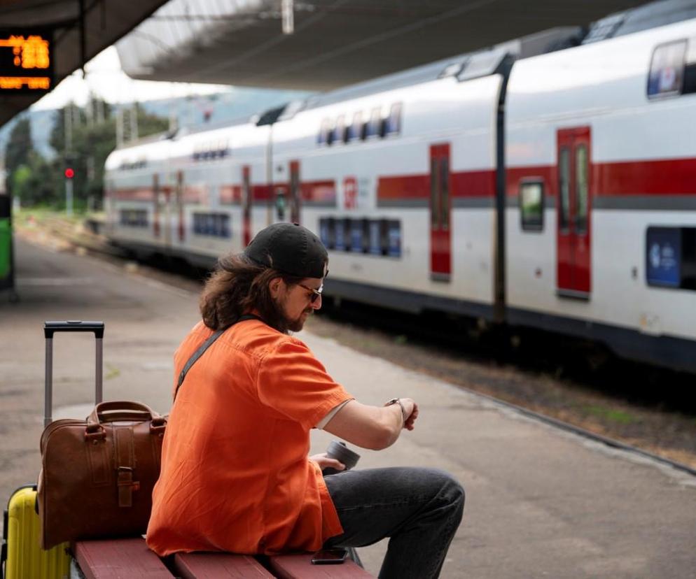 Zorganizował Strajk Kolejarzy I Spóźnił Się Na Pociąg Kuriozalna