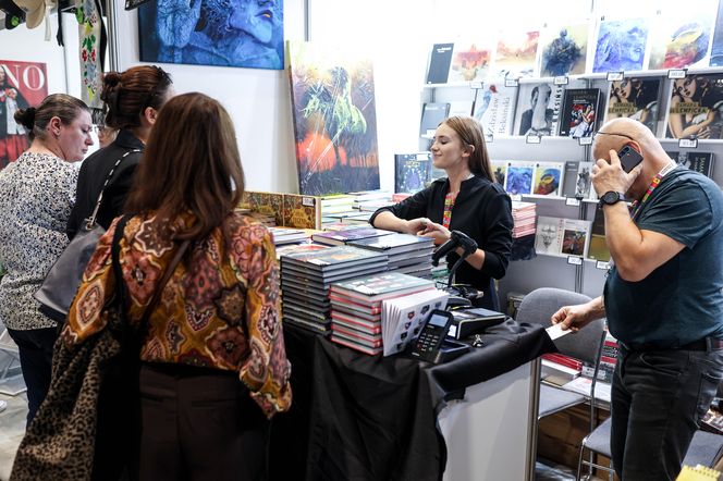 Targi Książki w Katowicach to okazja do zdobycia autografów pisarzy
