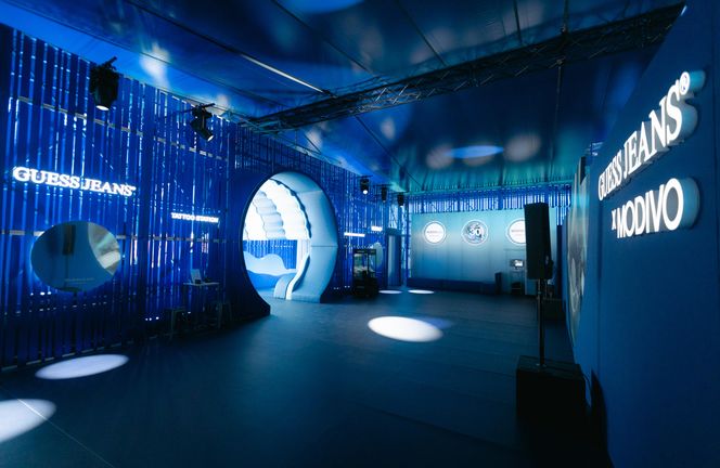 GUESS JEANS x MODIVO