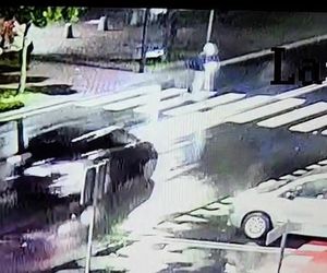 Zduńska Wola. 12-latka na hulajnodze potrącona na przejściu. W momencie wypadku nie miał kasku [ZDJĘCIA].