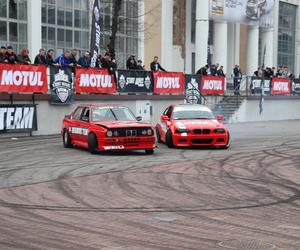 Poznań Motor Show 2024: Tak wyglądają pokazy driftu