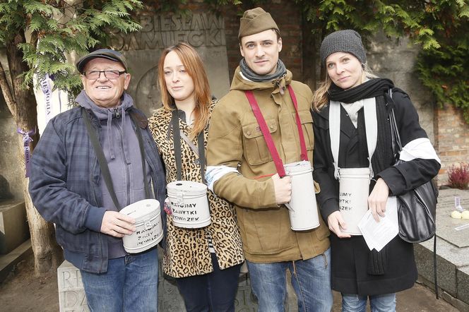 Tak Mateusz i Matylda Damięccy wspominali swojego tatę w Dzień Ojca. Każde po swojemu