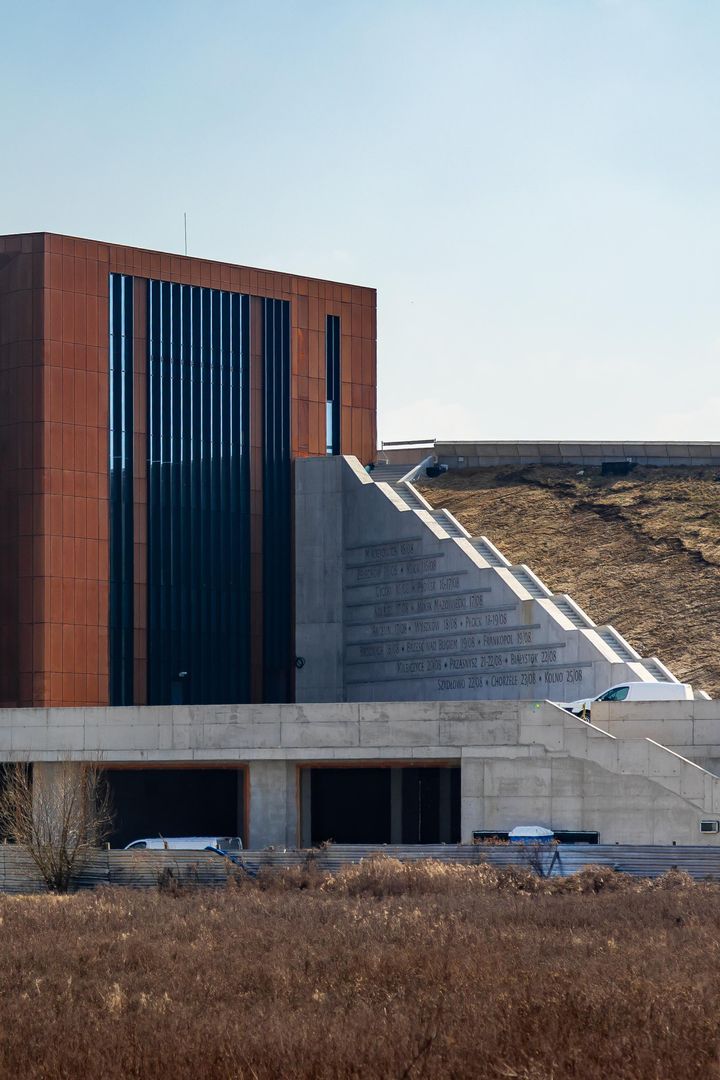 Ossów Muzeum Budowa