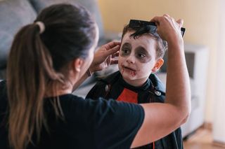 Katolik nie powinien obchodzić Halloween? Ksiądz wymienia argumenty, z którymi nie wszyscy się zgadzają. „To tylko zabawa”