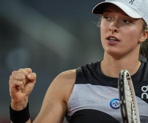 O której gra Iga Świątek Roland Garros Jest PLAN GIER, wiemy KIEDY gra Iga Świątek - Bucsa O której godzinie mecz Świątek jutro w Paryżu 1. runda