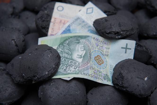 Węgiel, pieniądze