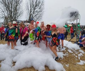 Mazowieckie Morsy otworzyły sezon morsowania 2025/2026 nad zalewem w Siedlcach