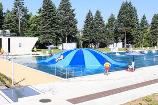 Kultowa Fala w Chorzowie otwarta po 10 latach, ale tłumów nie było