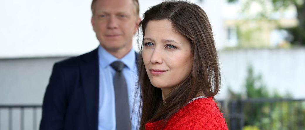 Barwy szczęścia odcinek 1492. Szczepan (Arkadiusz Janiczek), Klaudia (Anna Grycewicz)