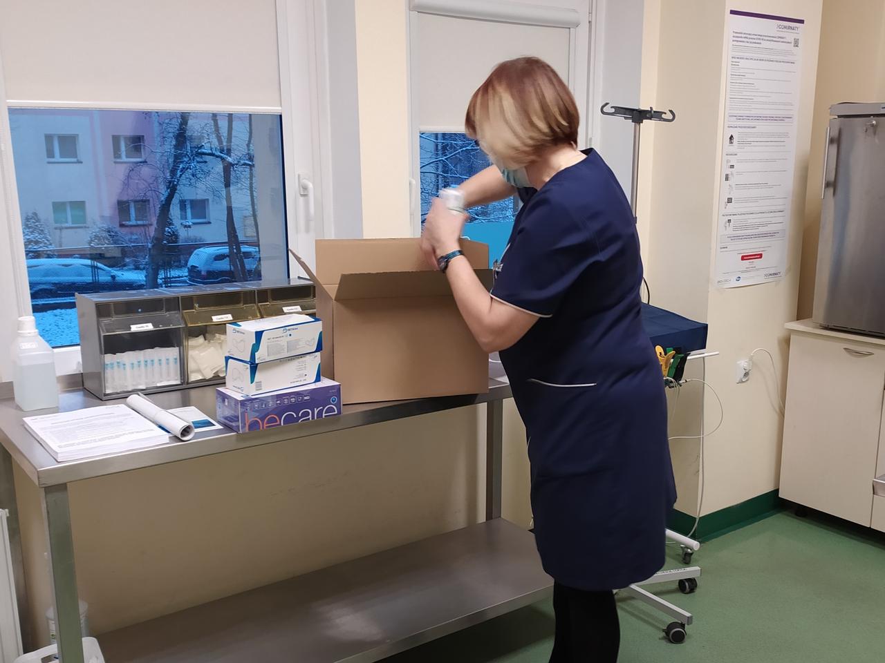 Kolejne szczepionki trafiły do Koszalina. Zostaną podane personelowi szpitala wojewódzkiego