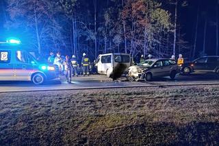 Jedna osoba nie żyje, 5 rannych. Potworny wypadek na DK 19 koło Denisek [1.12.2022]