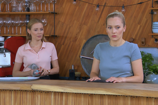 Barwy szczęścia, odcinek 2757: Renata (Anna Mrozowska), Dominika (Karolina Chapko)