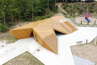 Centrum Turystyczno-Sportowe w Łąkie 5