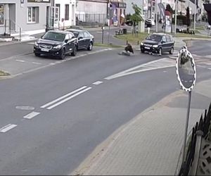 Groza na przejeździe. Samochód potrącił 14-letnią dziewczynę