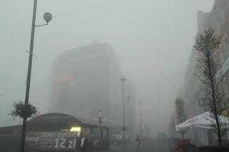 Mgła mocno daje się we znaki! Samoloty nie mogły lądować w Pyrzowicach, spóźniają się pociągi...