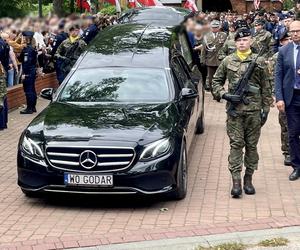 Przejmujący pogrzeb 21-letniego Mateusza Sitka. Żołnierz zginął, broniąc naszej granicy