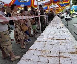 Rzeszów Najdłuższa Kremówka w Polsce